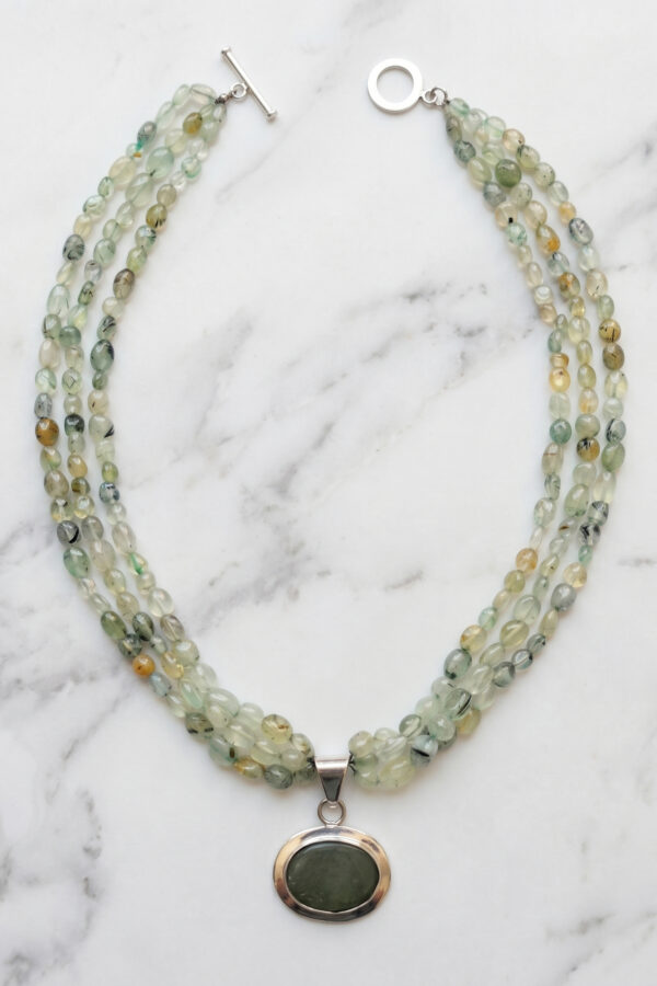 Joyería artesanal de estilo natural en cuarzo rutilado
