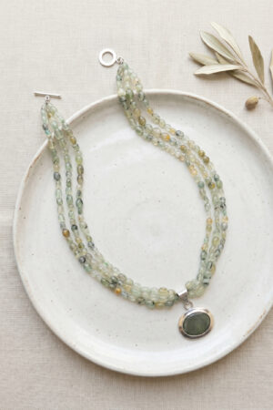 Joyería artesanal de estilo natural en cuarzo rutilado