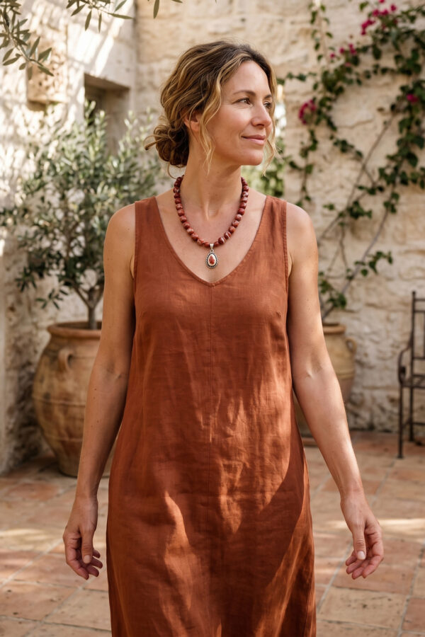 Collar artesanal de piedras naturales en jaspe rojo