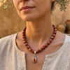 Collar artesanal de piedras naturales en jaspe rojo
