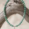 Collar artesanal de estilo natural en turquesa y dije de plata