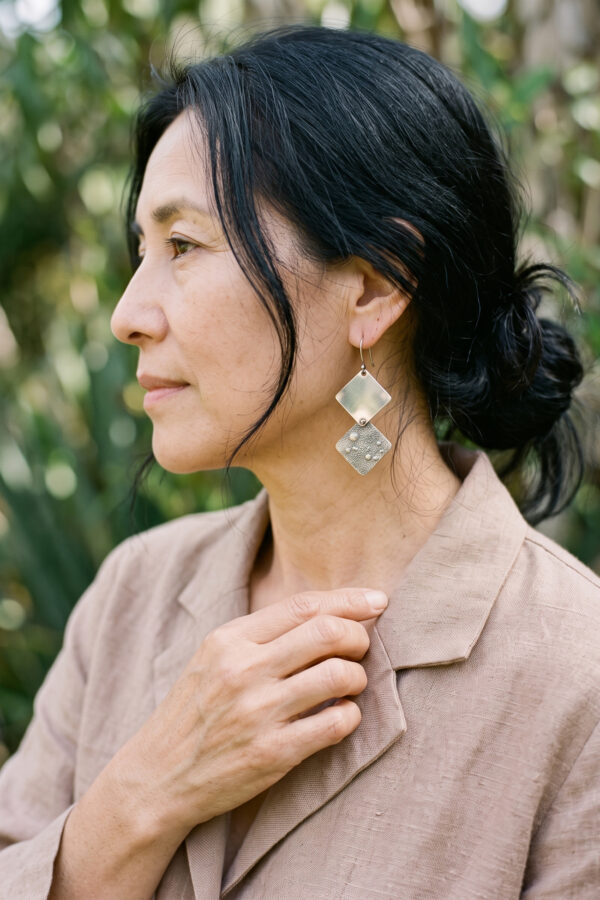 Aretes artesanales dos rombos de plata